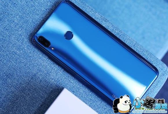 华为畅享9和华为畅享9Plus区别对比实用评测小黑游戏 华为畅享9和华为畅享9Plus区别对比实用评测小黑游戏