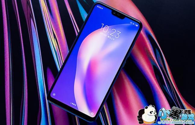 С��8�ഺ��ͻ�Ϊ����9Plus�ֻ��Ա�ʵ������С����Ϸ