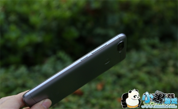 荣耀畅玩8a和红米6区别对比实用评测小黑游戏 荣耀畅玩8a和红米6区别对比实用评测小黑游戏