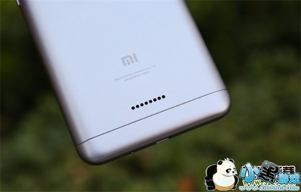 荣耀畅玩8a和红米6区别对比实用评测小黑游戏 荣耀畅玩8a和红米6区别对比实用评测小黑游戏