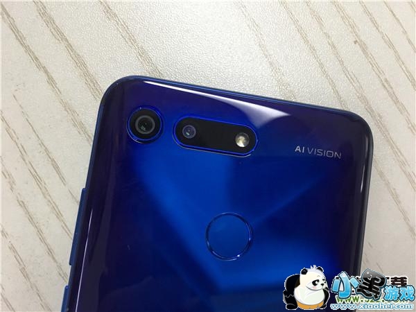 ��ҫv20�ͻ�Ϊp20����Ա�ʵ������С����Ϸ