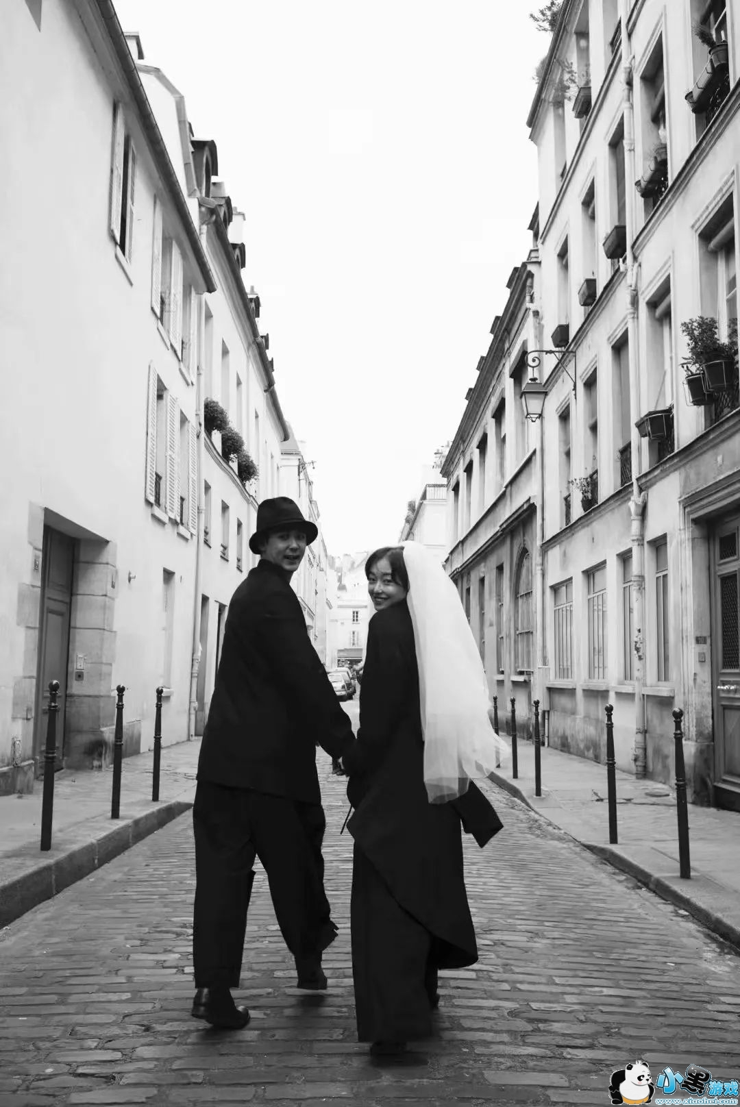 抖音黑白结婚照壁纸_抖音黑白结婚照壁纸下载