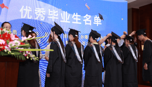 ����Ա���Զ����