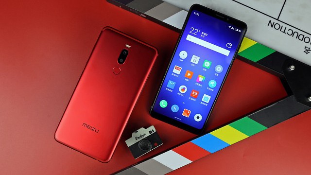 ����Note8��X8�ĸ��ã����300Ԫ����X8������Note8����Ա�