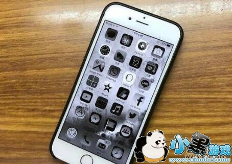 ƻ��iphone��Ļ��ڰ��˽�������̳�С����Ϸ