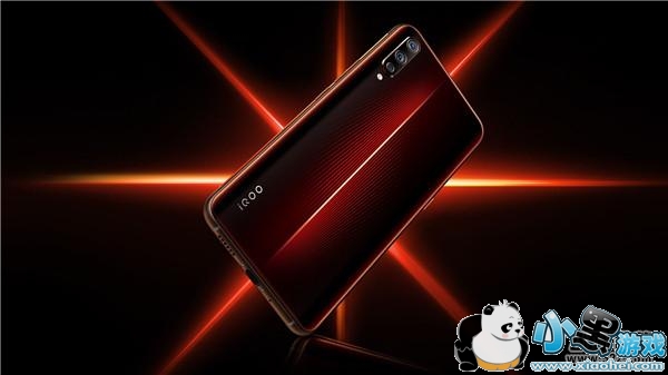 iQOO�ֻ�ʹ����ȶԱ�ʵ������С����Ϸ