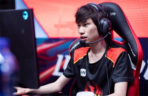 Doinb��ͷ�ѵ�  FPX�����������ʤ