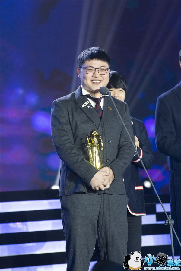 Uzi��ѡ2019���ʮ���������� �羺ȦΨһ��ѡѡ�� �й��羺������ھ�