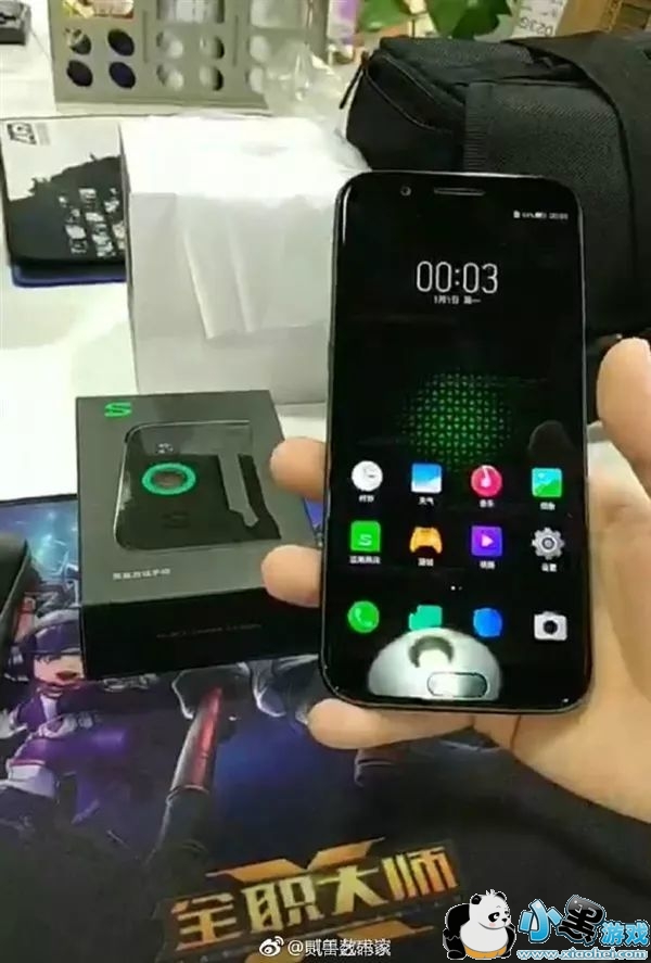 小米黑鲨手机和装甲战歌是什么关系?