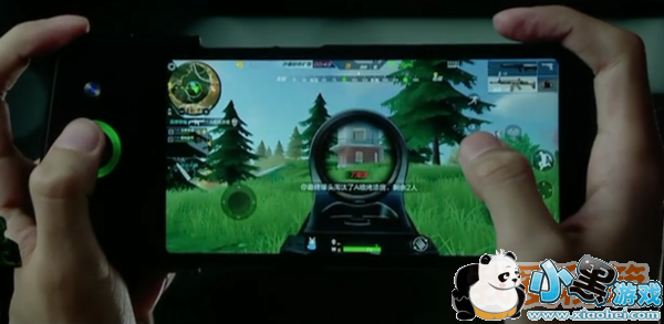 小米黑鲨游戏手机手柄有什么用?