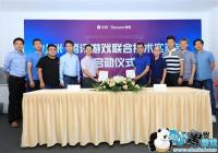 ǿǿ���� С��Я����Ѷ��Ϸ�������ϼ���ʵ����