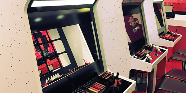 ���ζ��ڶ������˽ֻ���Ϸ�� ���á��ں족��ҡ�˴���Ϸ