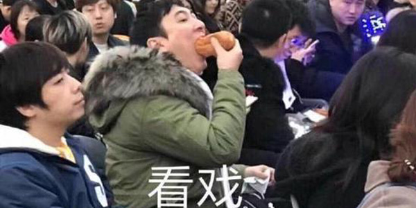 �ȹ����棺ĳ���۵羺ѡ�ֺ��ȹ����ò�˵�Ķ�����