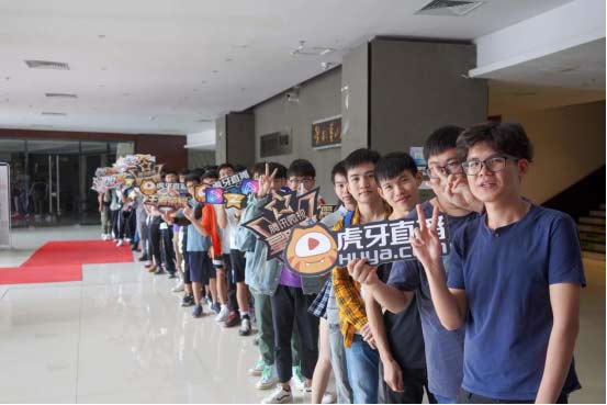 2019��Ѷ΢��������У԰����Ϊǧ���Ȱ��羺�Ĵ�ѧ���ṩ������̨