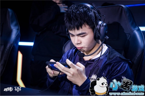 冠军归来QG2:0WLG.EDGM 连破3张赛道记录